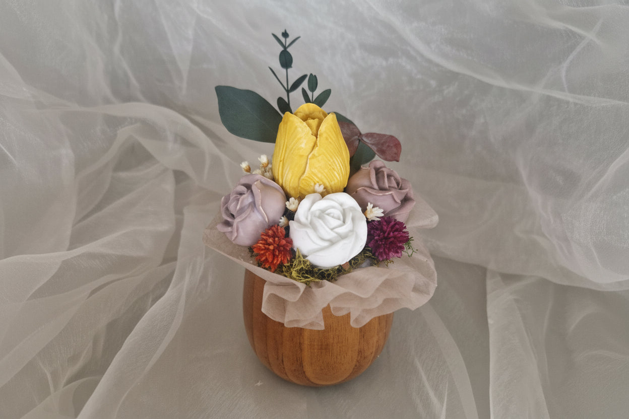 Holzkollektion_Kleine_Seele_2026_Tulpen_Senfe1