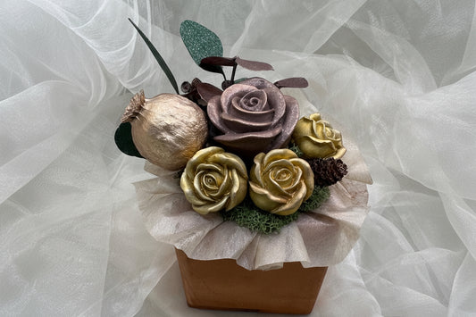 Holzkollektion_Mount_Pilatus_2026_Rosaoffen_Dunkelbraun_Gold_Süße Erinnerung